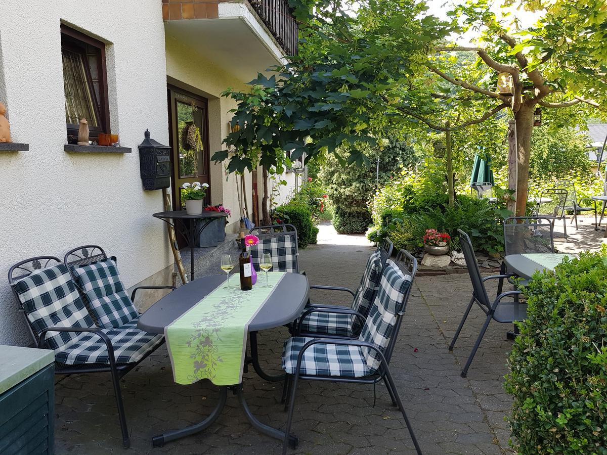 Weingut Erich Serwazi Gasthof Mesenich